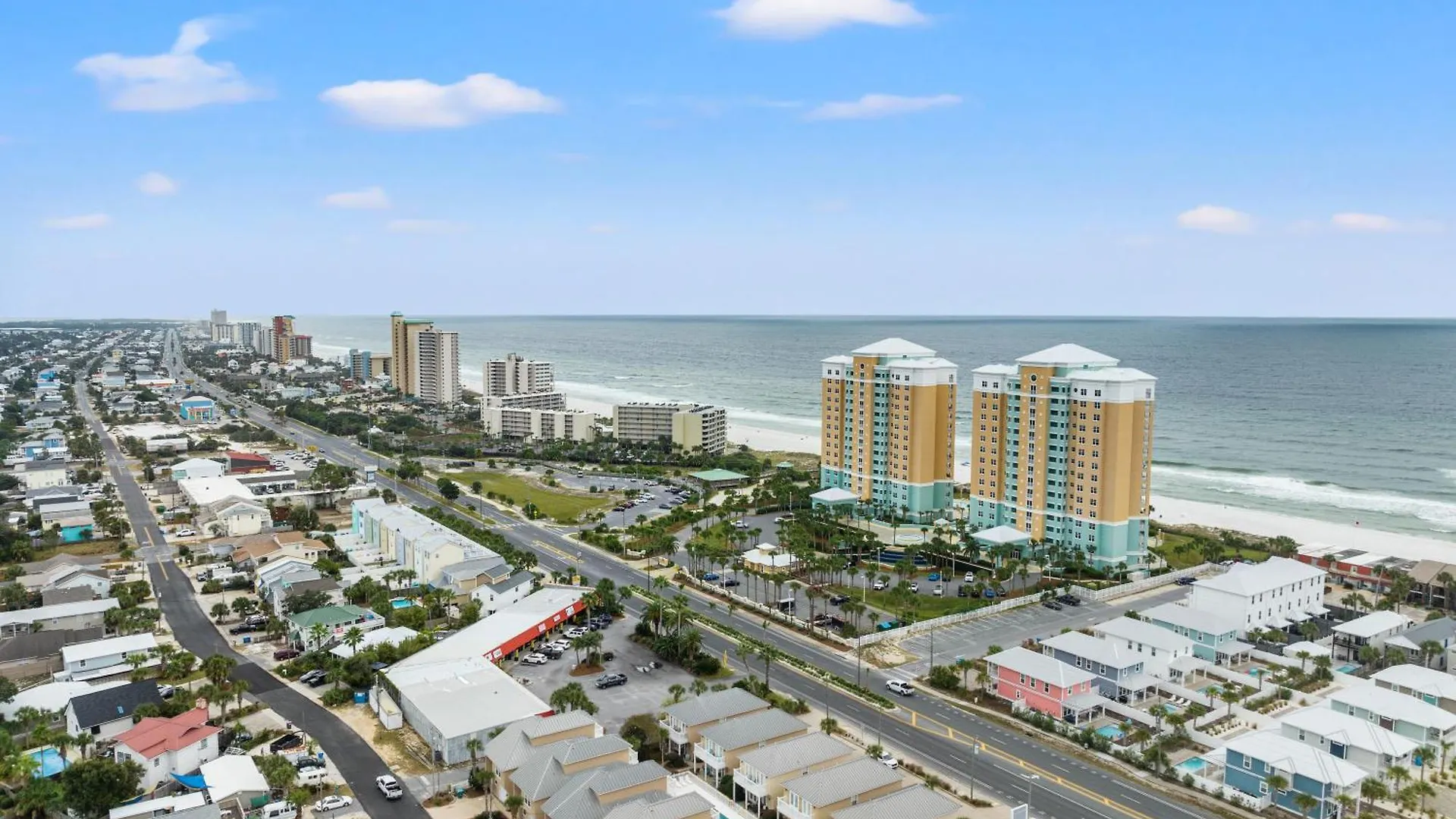Escape To Sand Dollar Holler: Coastal Retreat, 3 Beds, 25 Baths, Sleeps 10! Panama City Beach Holiday home